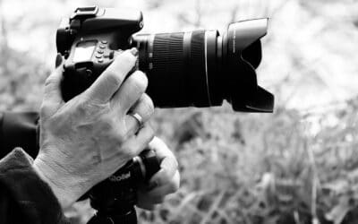 black DSLR camera
